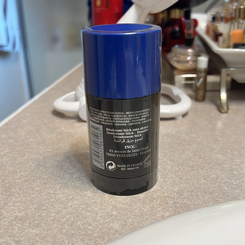 Mercedes-Benz Man Black Alcohol Free Deodorant Stick. 2.60oz. - Picture 3 of 3